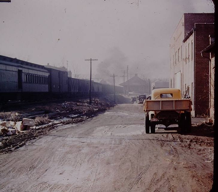 9.Back Street New Tazewell.jpg